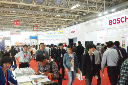 China Trade Show Draws Record Crowd