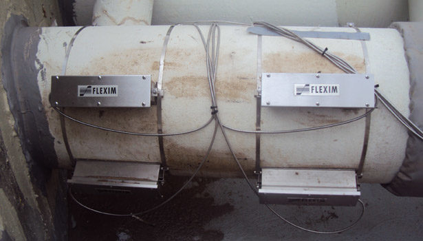 S clamp on flow sensors prior to insulation.jpg?alt=s clamp on flow sensors prior to insulation