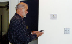 Peter Kusterer, owner, Air Comfort For Homes, Raleigh, North Carolina, sets a customerÃ¢??s heat pump balance point as part of his checklist for a homeowner.