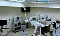 AN EYE FOR UV A look inside the surgery room at St. Luke’s Cataract & Laser Institute in Tarpon Springs, Florida.