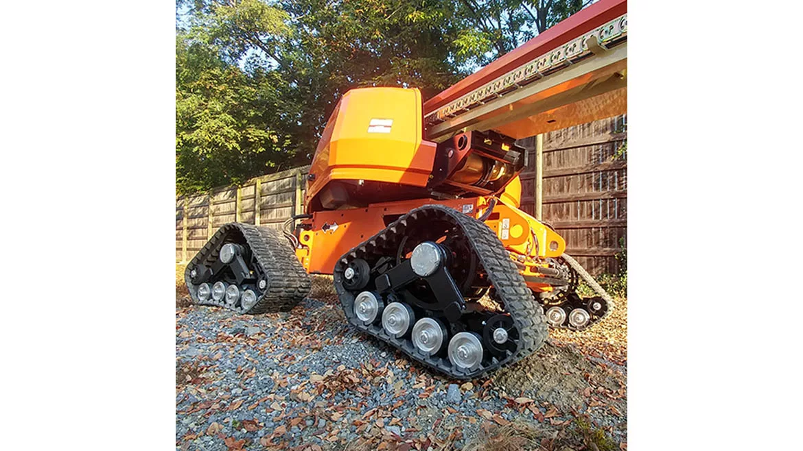 JLG QuadTracks_Gravel.jpg