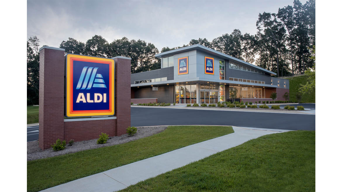 Exterior_Front_Entrance_with_ALDI_Sign_Harrisburg.jpg