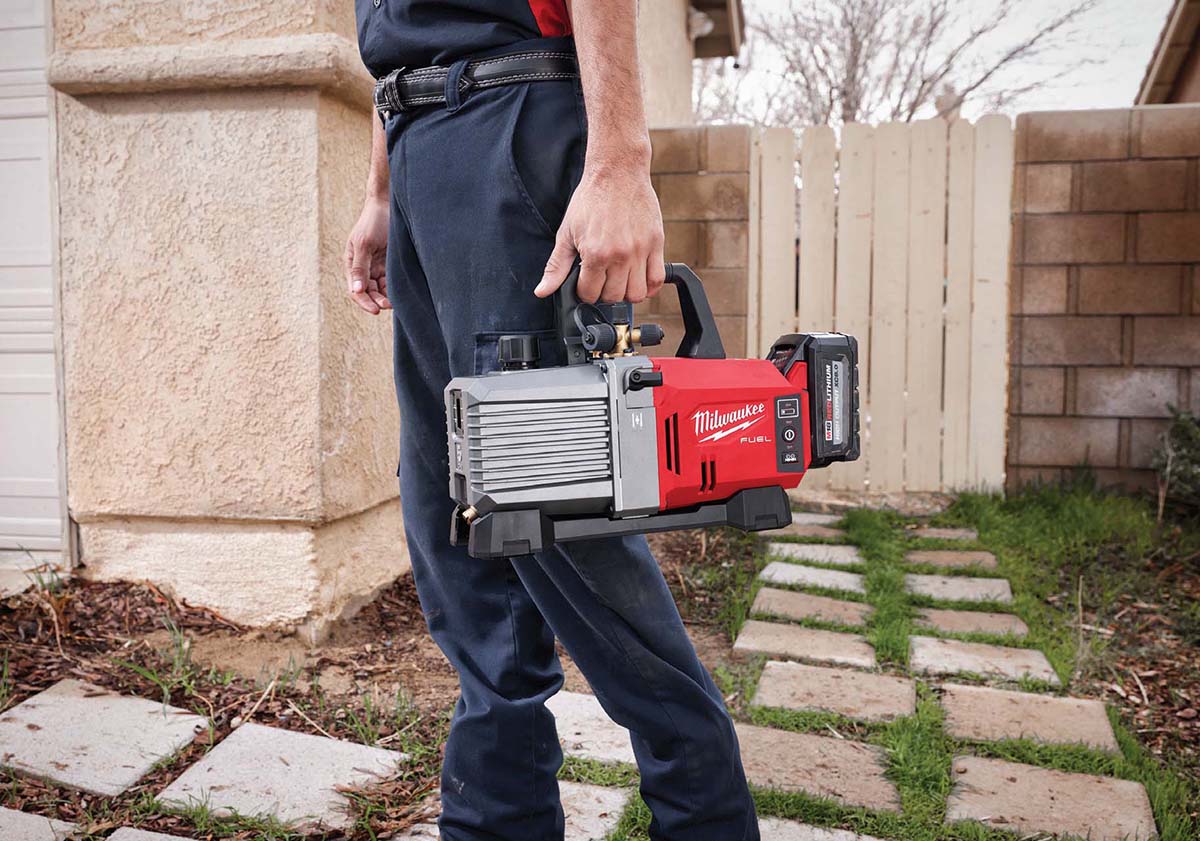 M18 Fuel 5 CFM Vacuum Pump.