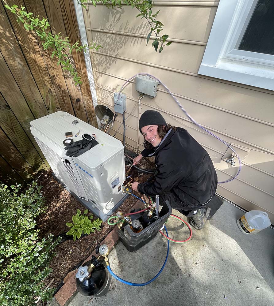 Heat Pump and Technician.