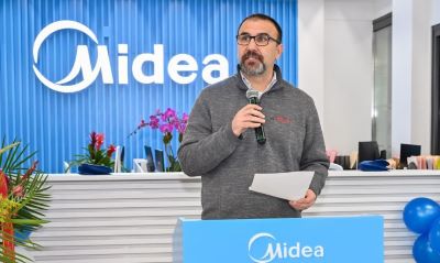 Kyle at Midea.jpg