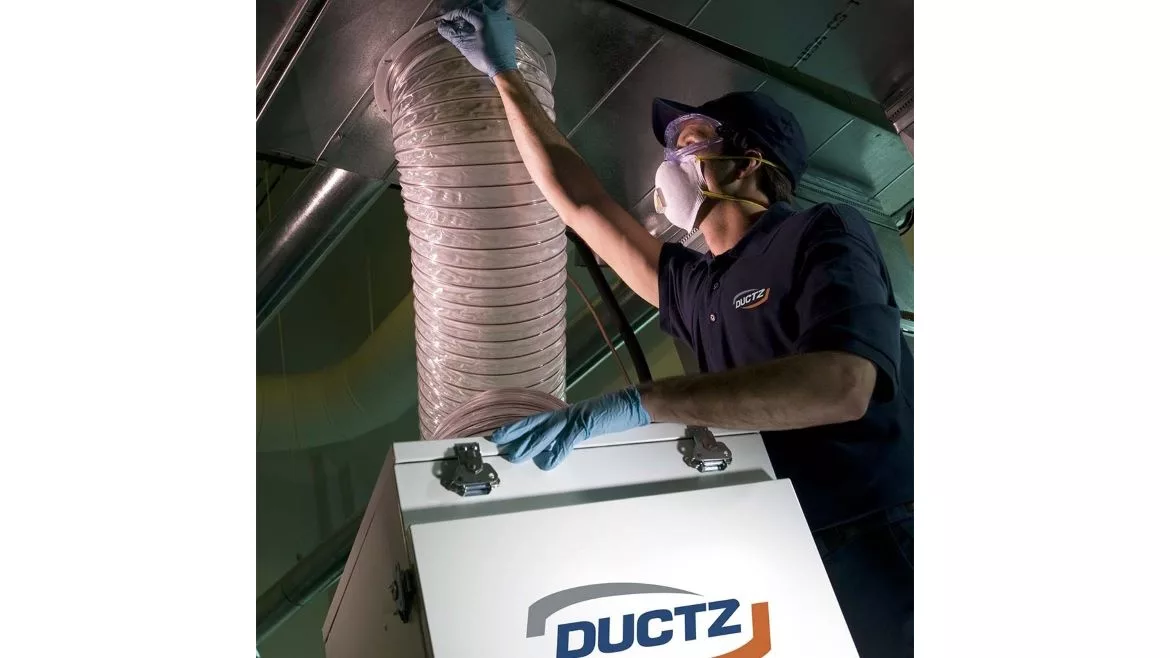 Ductz-Technician.jpg