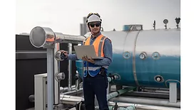 hvac-tech-dark-software.jpg