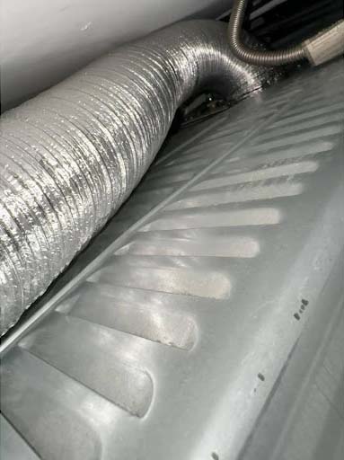 Compliant transition duct