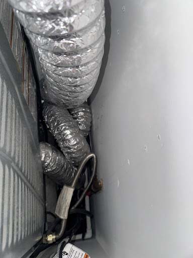 Non-compliant transition duct