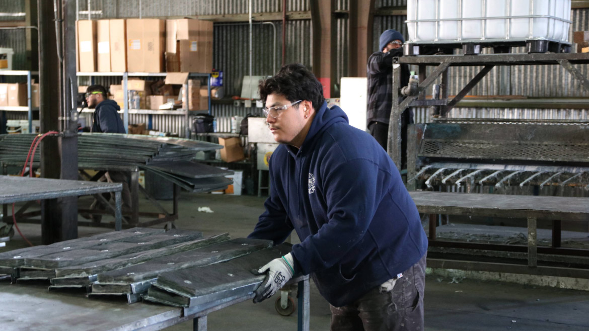 Insulated Duct Pinsetting Fabrication