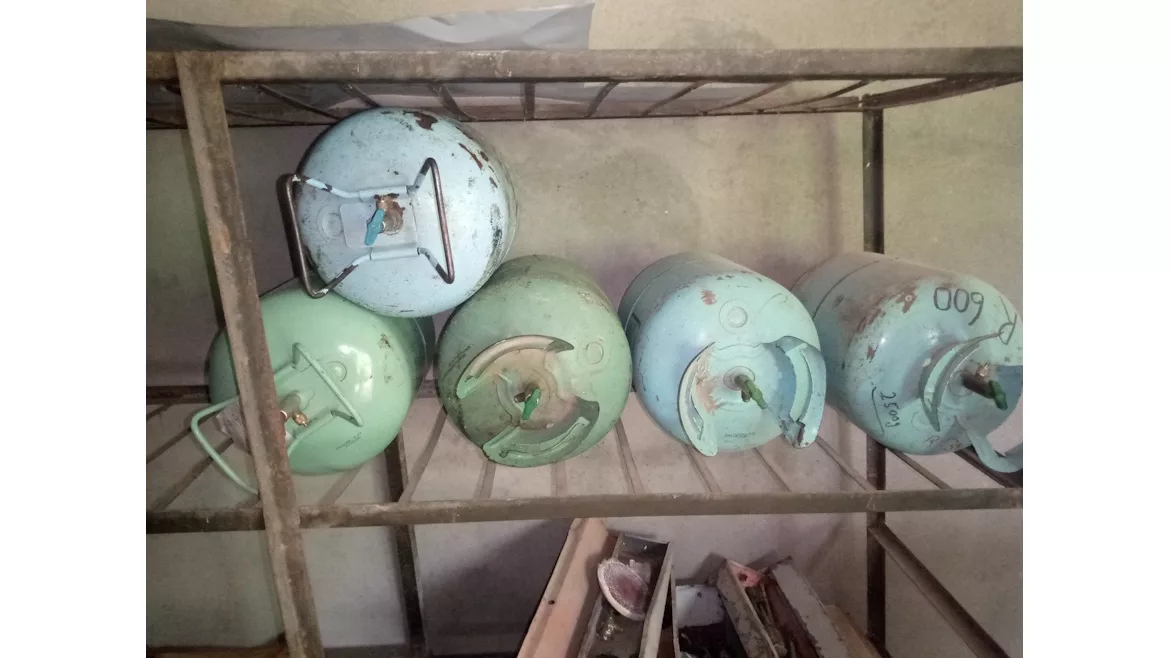 refrigerant cylinders