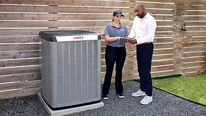heat-pump-tech-customer.jpg