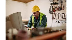 contractor-using-software.jpg