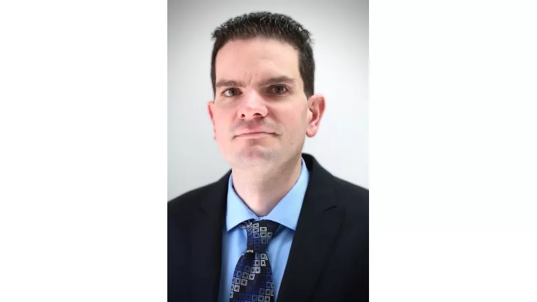 Scott Avery Headshot.jpg