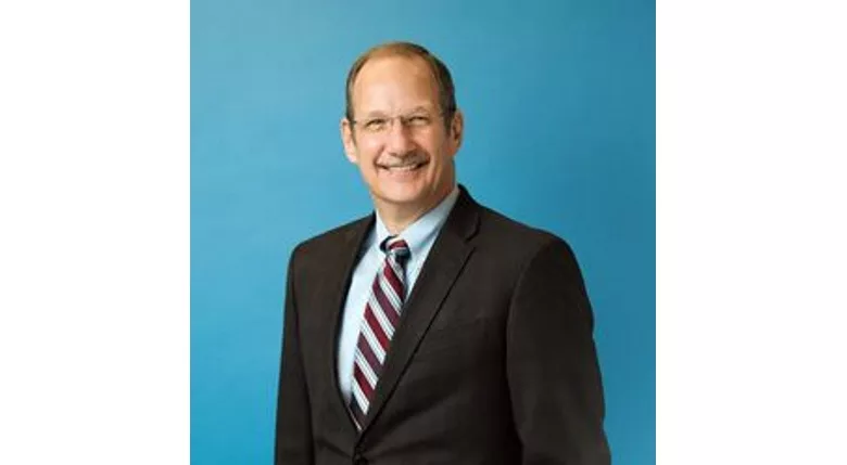 Greg Sizemore headshot.jpg