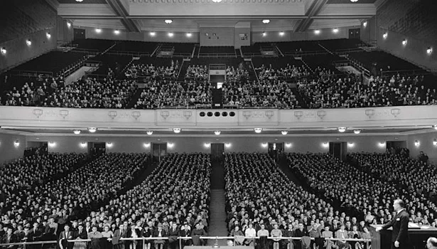 Northrop Auditorium, ventilation, chilled beams, AHUs