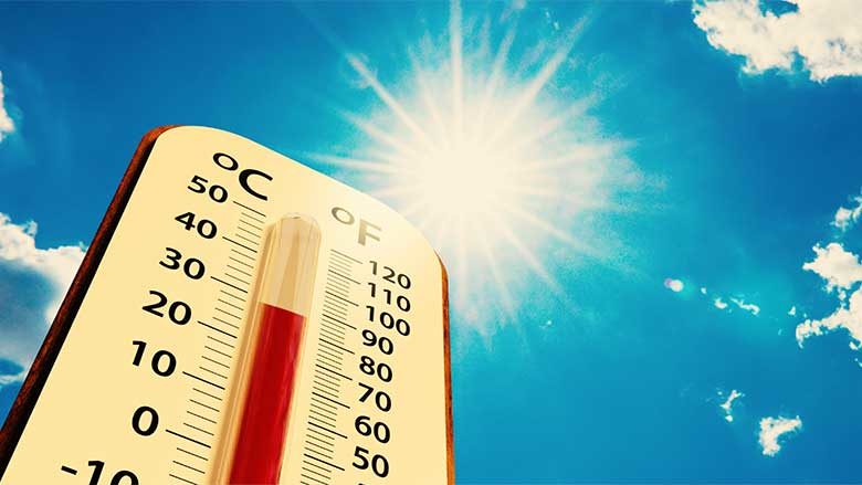 Thermometer Displaying High 40 Degree Hot Temperatures In Sun